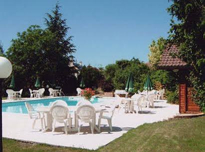 Brit Hotel Dak Hotel Avallon Bagian luar foto