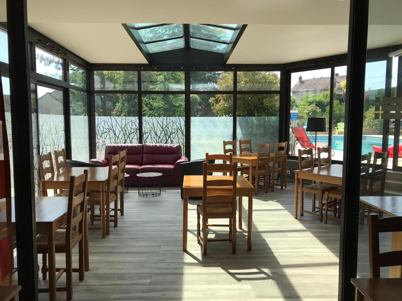 Brit Hotel Dak Hotel Avallon Bagian luar foto
