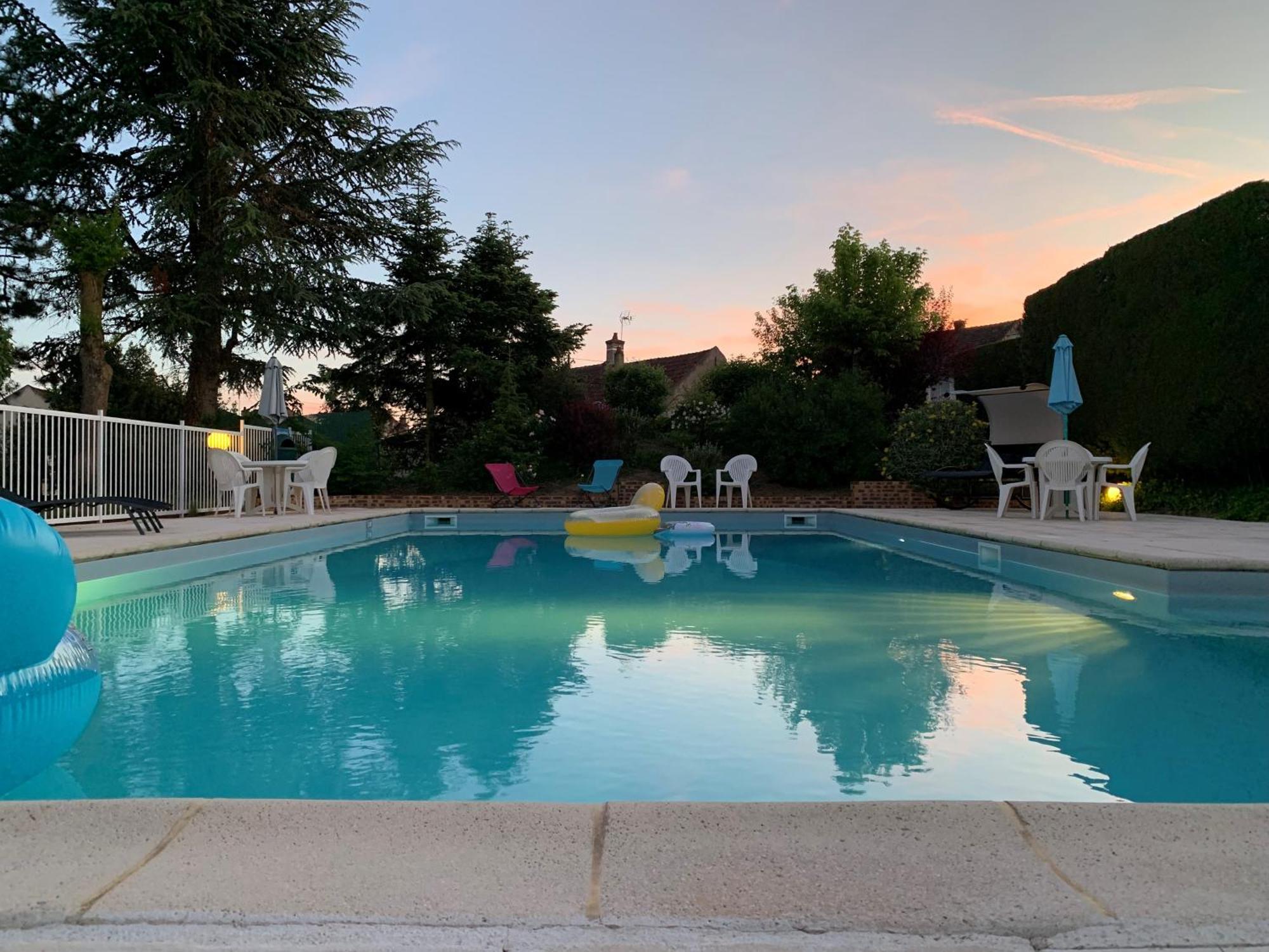 Brit Hotel Dak Hotel Avallon Bagian luar foto